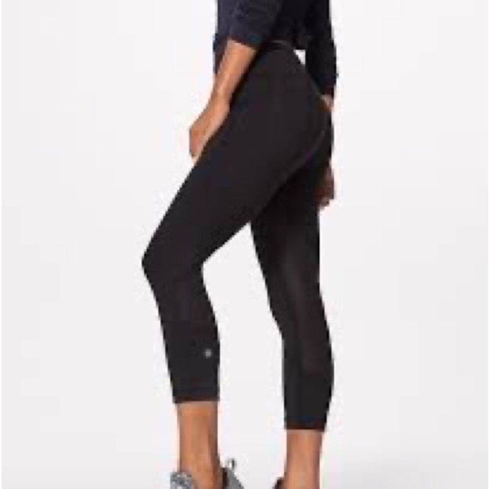 Like New Lululemon Base Pace High-Rise Crop 23" Size 6 Black